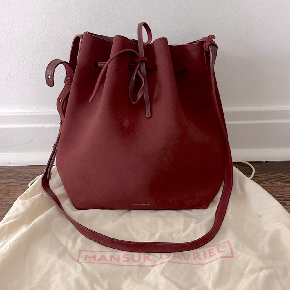 Mansur Gavriel Suede Bucket Bag in burgundy - Picture 9 of 9